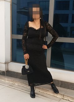 Amisha - escort in Hyderabad Photo 2 of 2