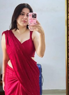 Amisha - puta in Pune Photo 2 of 2