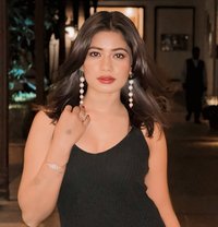 Amisha - puta in Surat Photo 1 of 1