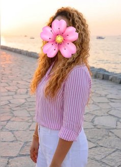 Amisha New Girl - puta in Colombo Photo 3 of 9