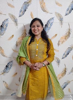 Amisha Patel - escort in Surat Photo 1 of 3