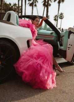 Amisha Patel - escort in Surat Photo 2 of 6