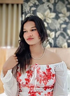 Amisha Patel - escort in Surat Photo 9 of 11