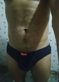 Amit - Male companion in Kolkata Photo 2 of 2