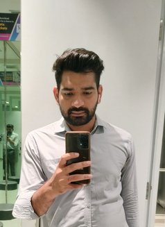 Amit - Male escort in Mumbai Photo 2 of 4