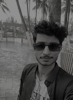 Amit - Male escort in Mumbai Photo 6 of 10