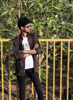 Amit - Male escort in Mumbai Photo 8 of 10