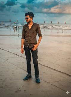Amit - Male escort in Mumbai Photo 6 of 10