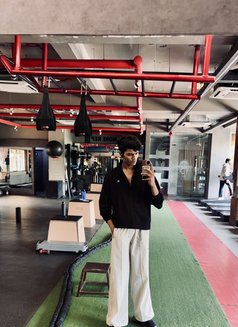 Ammar Ali - Acompañantes masculino in Pune Photo 2 of 5