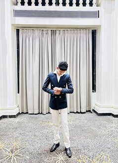 Ammar Ali - Acompañantes masculino in Pune Photo 3 of 5
