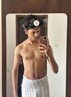 Ammar Ali - Acompañantes masculino in Pune Photo 4 of 5