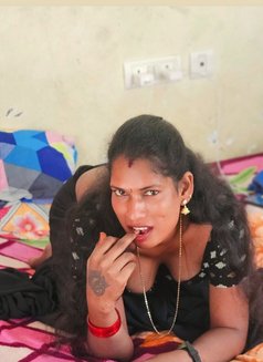 Ammu - Acompañantes transexual in Chennai Photo 13 of 19