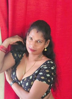 Ammu - Acompañantes transexual in Chennai Photo 16 of 19