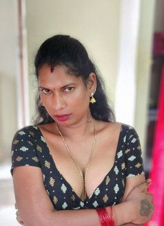 Ammu - Acompañantes transexual in Chennai Photo 17 of 19