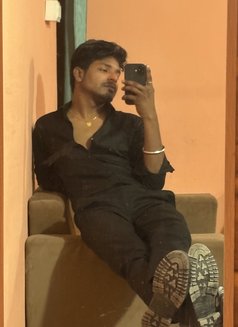 Ammy - Acompañantes masculino in New Delhi Photo 2 of 9