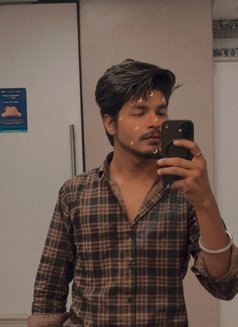 Ammy - Acompañantes masculino in New Delhi Photo 7 of 9