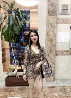 Ammy - escort in Abu Dhabi Photo 3 of 6