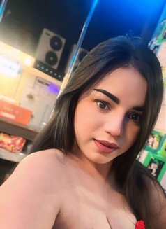 Amna - puta in Muscat Photo 12 of 12