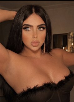 بالرياض Amon 🇸🇦طعمي غير - Transsexual escort in Riyadh Photo 14 of 14
