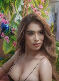Amor Megbeliz - Transsexual escort in Singapore Photo 21 of 24