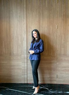 Amora - escort in Jakarta Photo 5 of 14