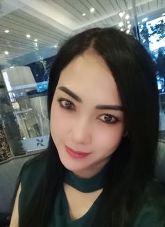 Amora - escort in Surabaya Photo 3 of 15