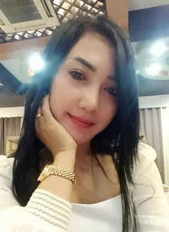 Amora - escort in Surabaya Photo 4 of 15