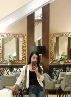 Amora - escort in Surabaya Photo 8 of 15