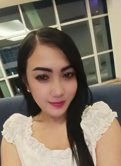 Amora - escort in Surabaya Photo 13 of 15