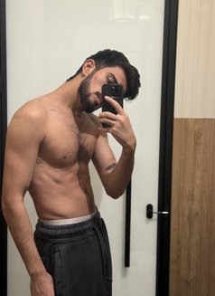 Amorlil - Male escort in Riyadh Photo 1 of 5