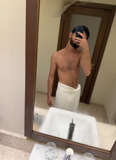 Amorlil - Male escort in Riyadh Photo 2 of 5