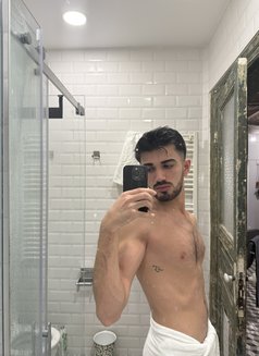 Amorlil - Male escort in Riyadh Photo 5 of 5