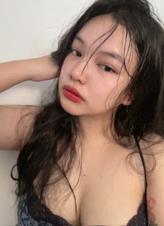 Amparo - puta in Mysore Photo 2 of 5