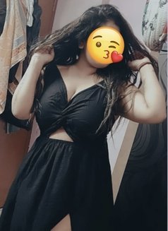 ꧁ Amrita Cam Show and Real Meet ❣️꧂, - escort in Chennai Photo 2 of 4