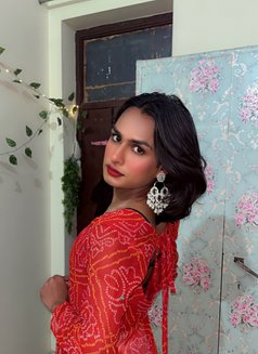 Amrita - Transsexual escort in Kanpur Photo 8 of 8