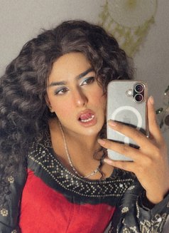 Amrita - Transsexual escort in Kanpur Photo 8 of 8