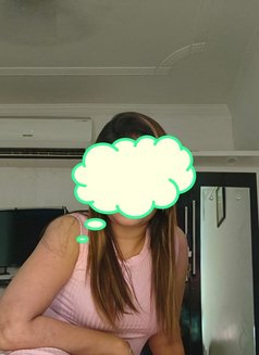 Amrita - escort in New Delhi Photo 3 of 4