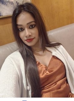 Amrita Sengupta - puta in Kolkata Photo 15 of 18