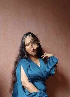 Amrita Sengupta - puta in Kolkata Photo 12 of 13