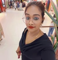 Amrita Sengupta - puta in Kolkata