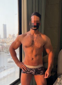 Amrxxxxx - Male escort in Riyadh Photo 4 of 7