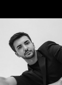 Amsterdammaleescort - Male escort in Amsterdam Photo 1 of 4