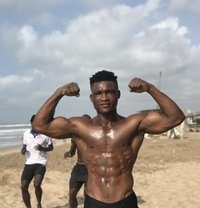 Amu - masseur in Accra