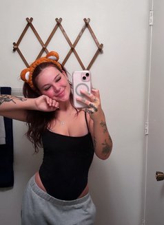 Amy - escort in Okinawa Island Photo 1 of 2