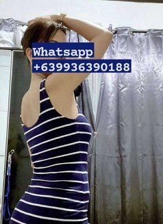 Amy - escort in Manila Photo 3 of 4