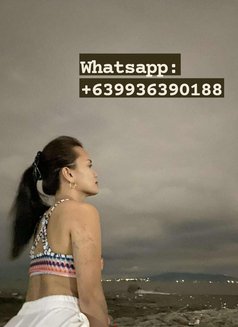 Amy - escort in Manila Photo 4 of 4