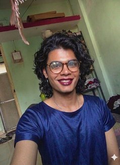 Amy - Transsexual escort in Mumbai Photo 1 of 1