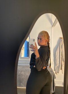 Amy🇨🇴Latina Independent 🇨🇴 - masseuse in Dubai Photo 9 of 10