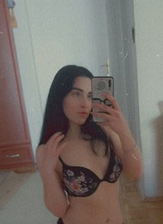 Amy Shara - escort in London Photo 7 of 7