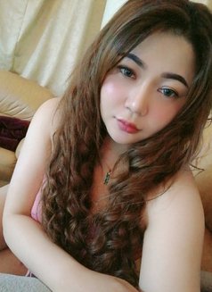 Amy - escort in Al Manama Photo 3 of 6